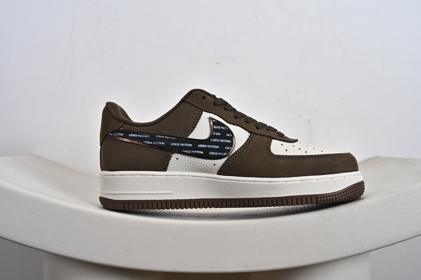 240 Nike Air Force1 07 low LV联名 定制空军 DK0188-086-Chinese UA Cheap High Quatity Brand Clothes Bags handbags Sneakers wholesale wholesaler seller from China Factory suppliers Fashion Clothing Shoes best Quality Beautiful Price 240 Nike Air Force1 07 low LV联名 定制空军 DK0188-086