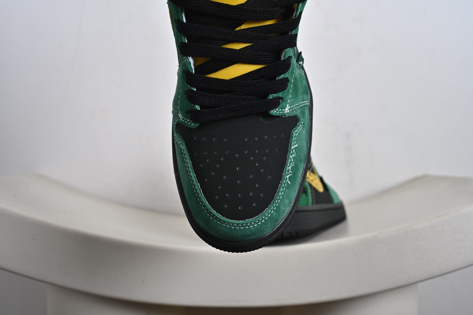 Nike Air Jordan 1 Low AJ1乔1低帮休闲板鞋 LR8888-011