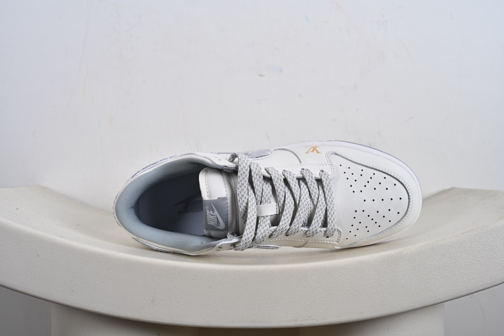 Nike SB Dunk Low LV联名 灰牛仔勾 周年高端定制 低帮休闲板鞋 CS1688-126