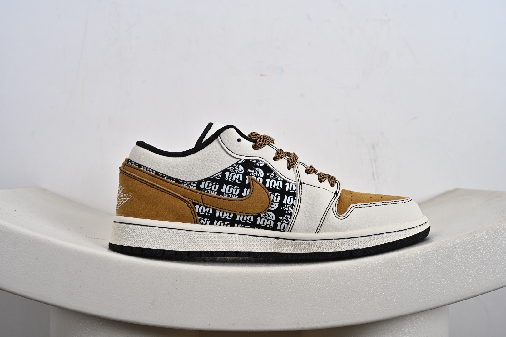 The North Face x Air Jordan 1 Low 拼接黑土黄 LD2025-001