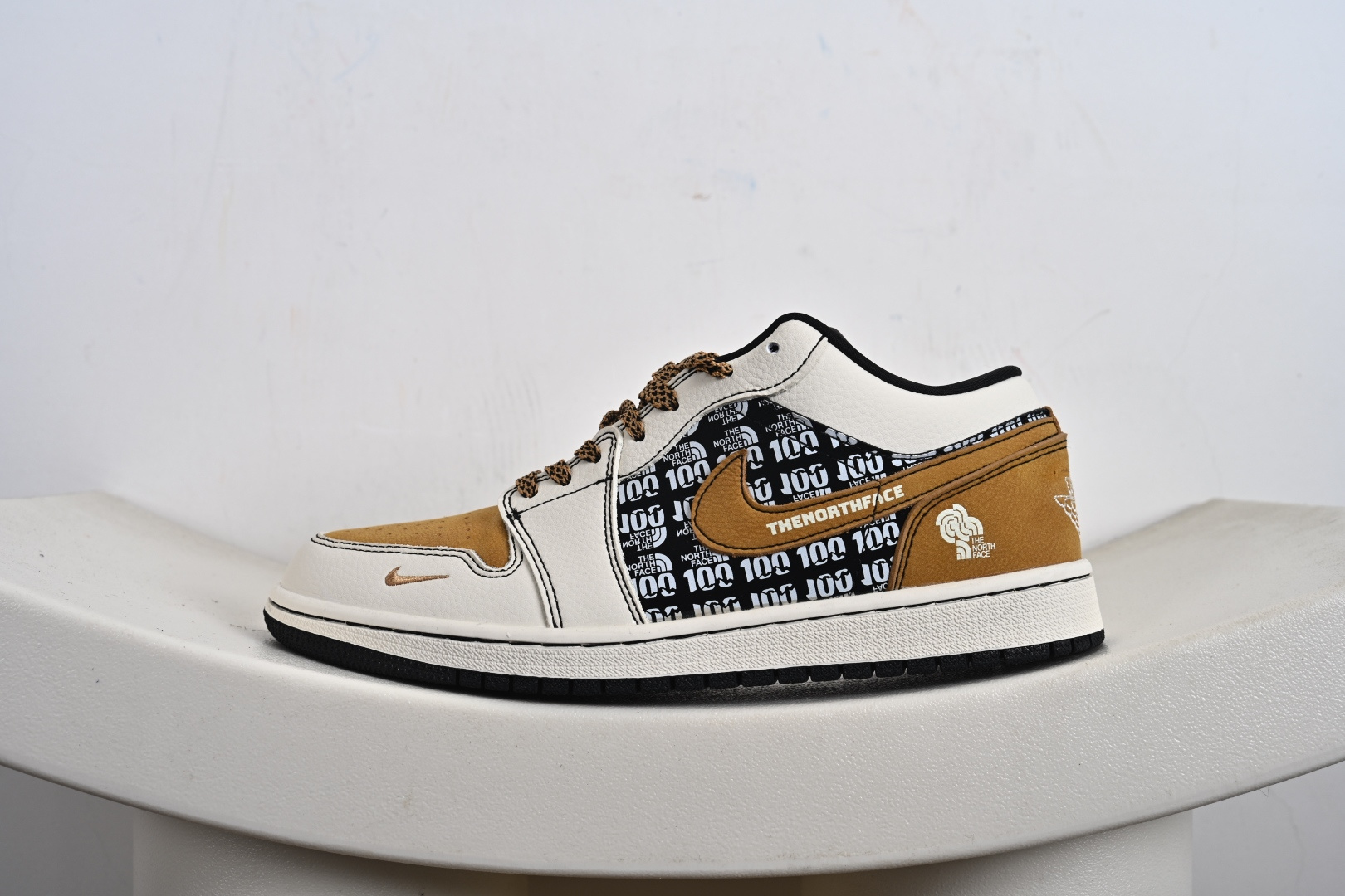 The North Face x Air Jordan 1 Low 拼接黑土黄 LD2025-001