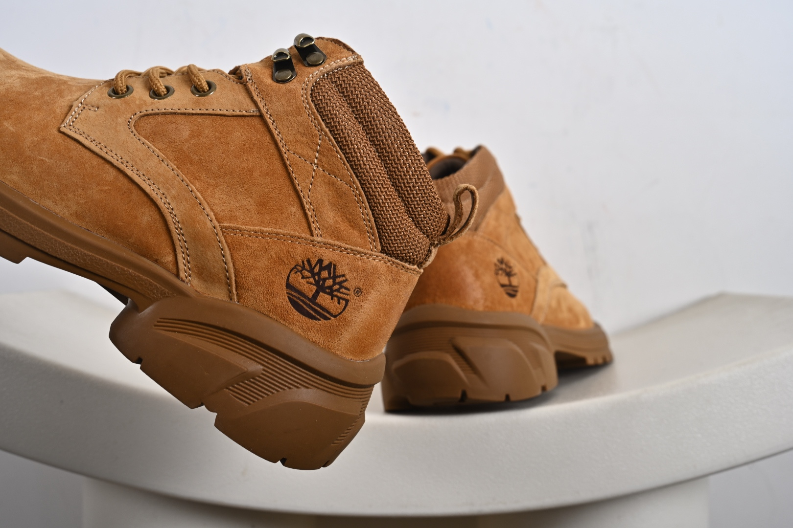 260 Timberland添柏岚/天伯伦户外中帮休闲大黄靴系列 TB10088-Chinese UA Cheap High Quatity Brand Clothes Bags handbags Sneakers wholesale wholesaler seller from China Factory suppliers Fashion Clothing Shoes best Quality Beautiful Price 260 Timberland添柏岚/天伯伦户外中帮休闲大黄靴系列 TB10088