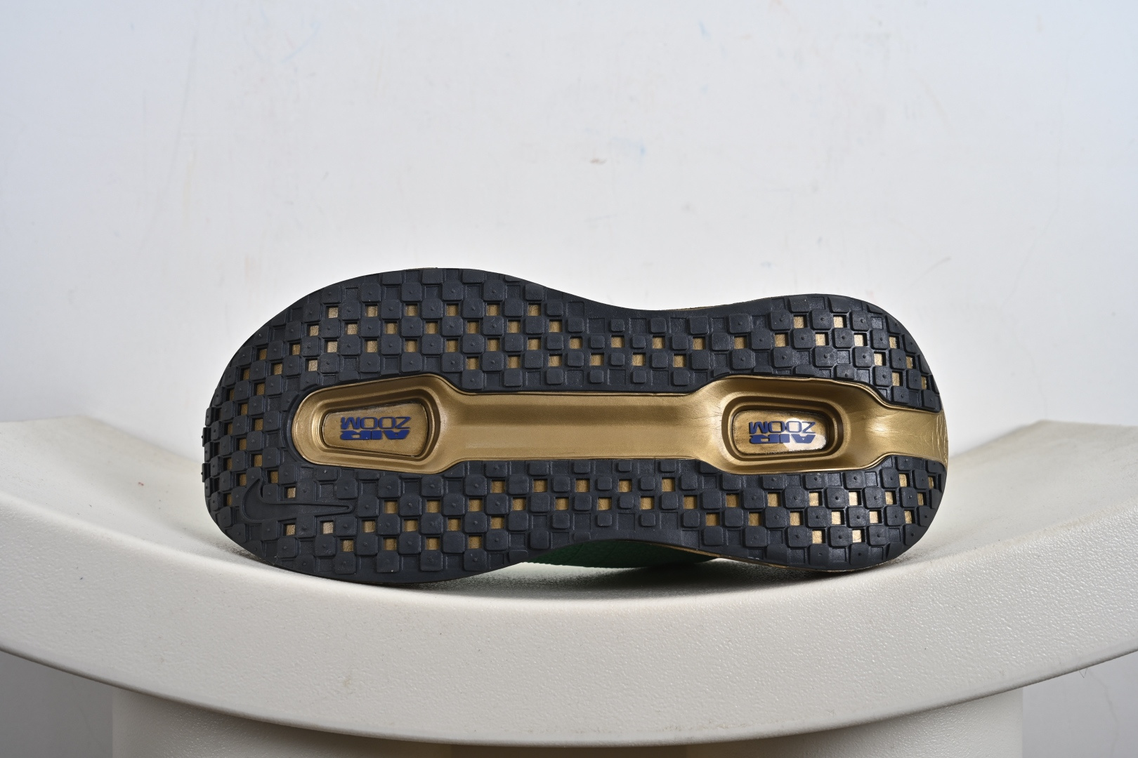 Nike ZOOM PREMIUM 耐克 飞马 舒适减震防滑 低帮跑步鞋全掌ReactX泡绵中底 FN8453-011