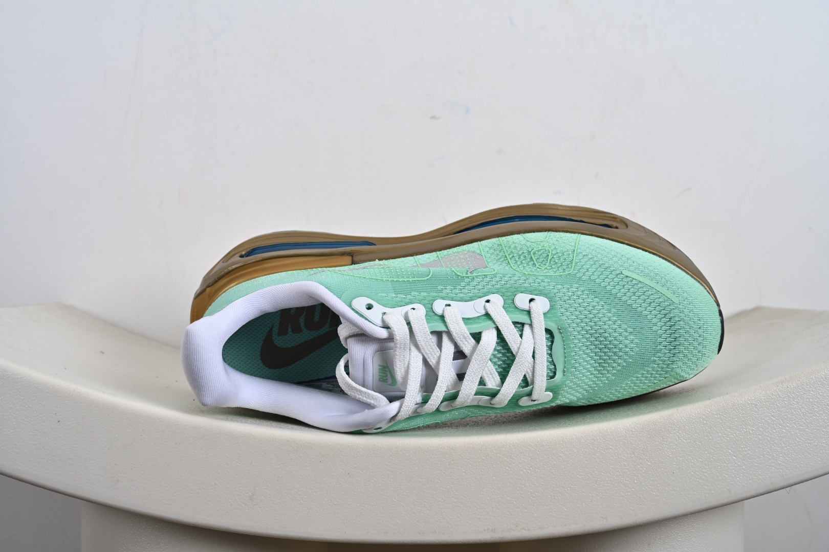 Nike ZOOM PREMIUM 耐克 飞马 舒适减震防滑 低帮跑步鞋全掌ReactX泡绵中底 FN8453-011