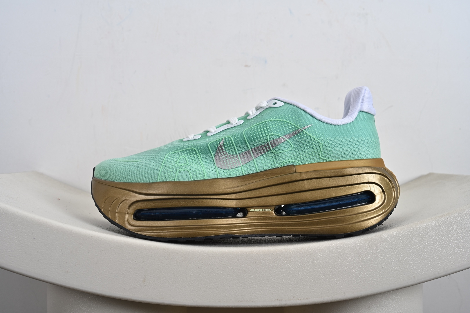 Nike ZOOM PREMIUM 耐克 飞马 舒适减震防滑 低帮跑步鞋全掌ReactX泡绵中底 FN8453-011