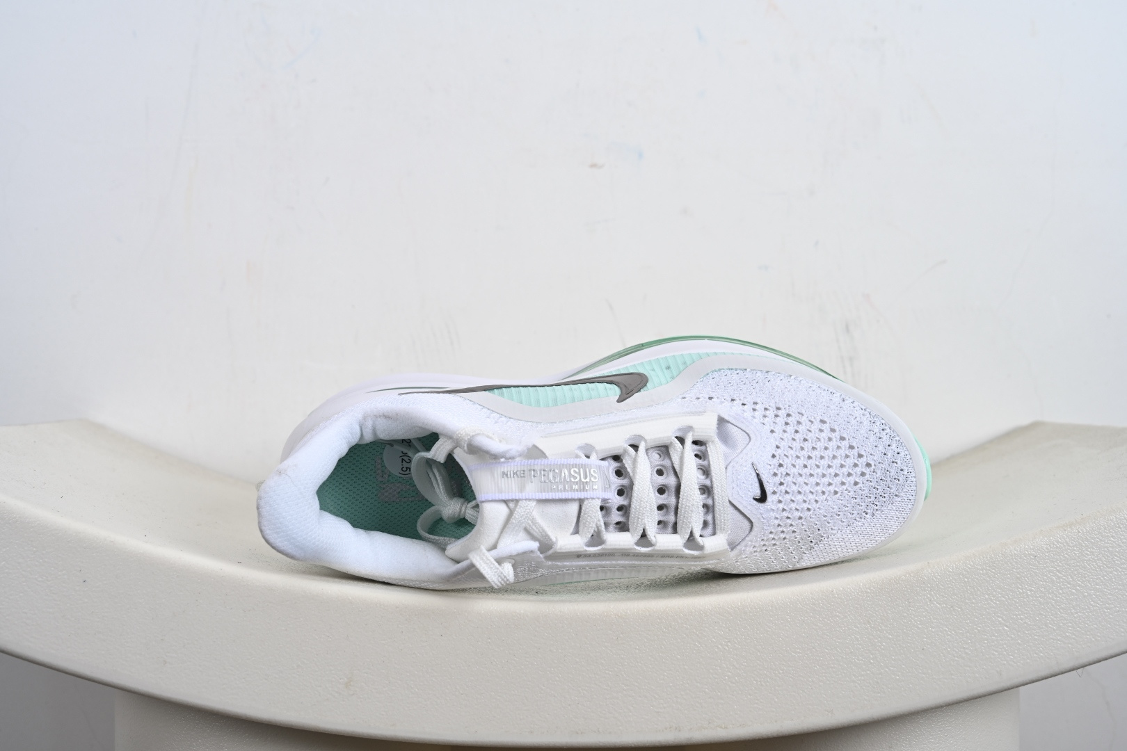 Nike Air Zoom Pegasus Premium 耐克网面全掌气垫缓震跑鞋 HQ2593-103