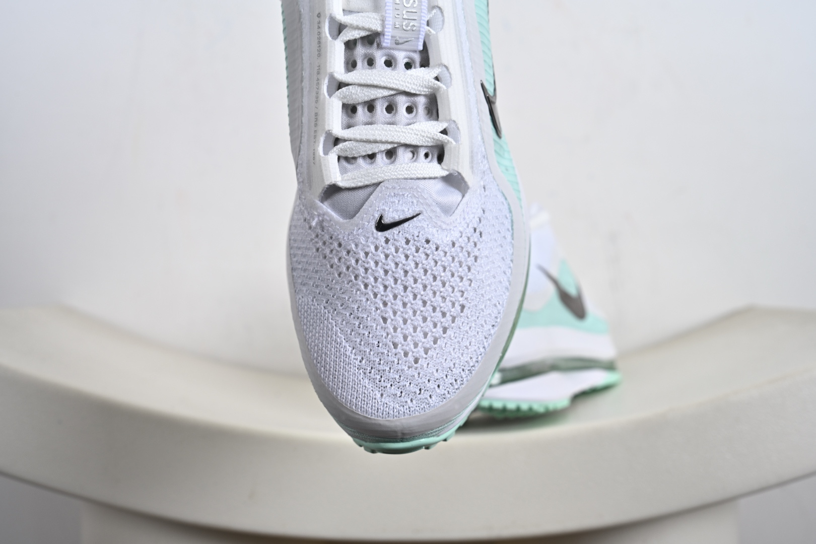 Nike Air Zoom Pegasus Premium 耐克网面全掌气垫缓震跑鞋 HQ2593-103