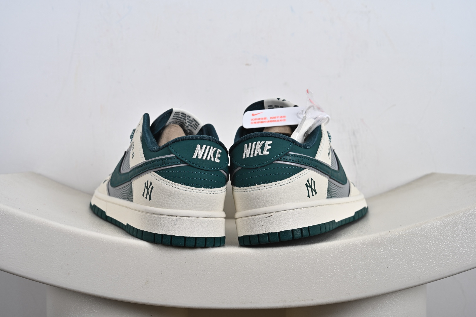 Nike SB Dunk Low “MLB联名——米灰绿小双勾” 高端定制 低帮休闲板鞋 SJ2025-001