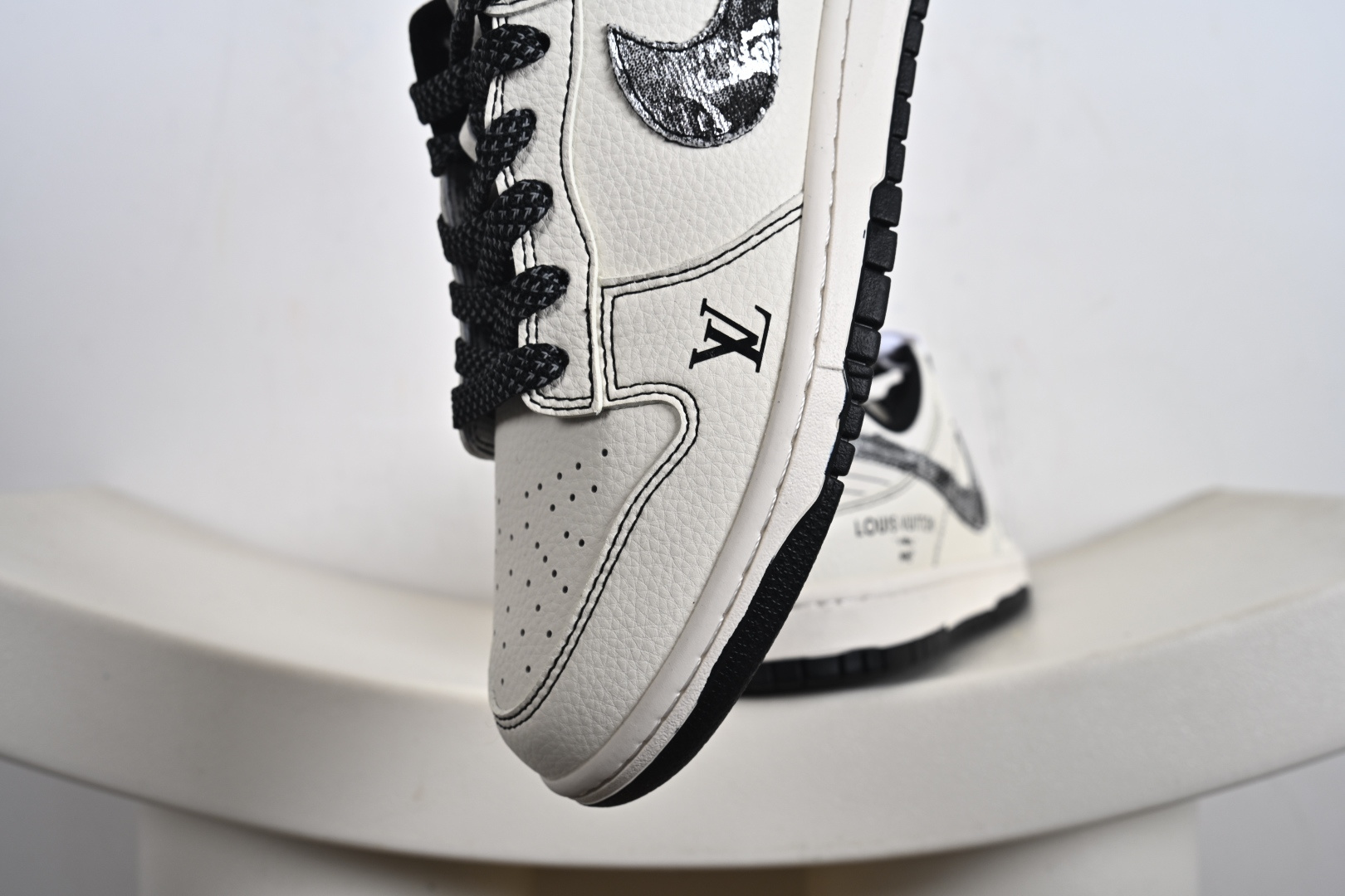 260 Nike SB Dunk Low 高端定制联名 JP1628-027