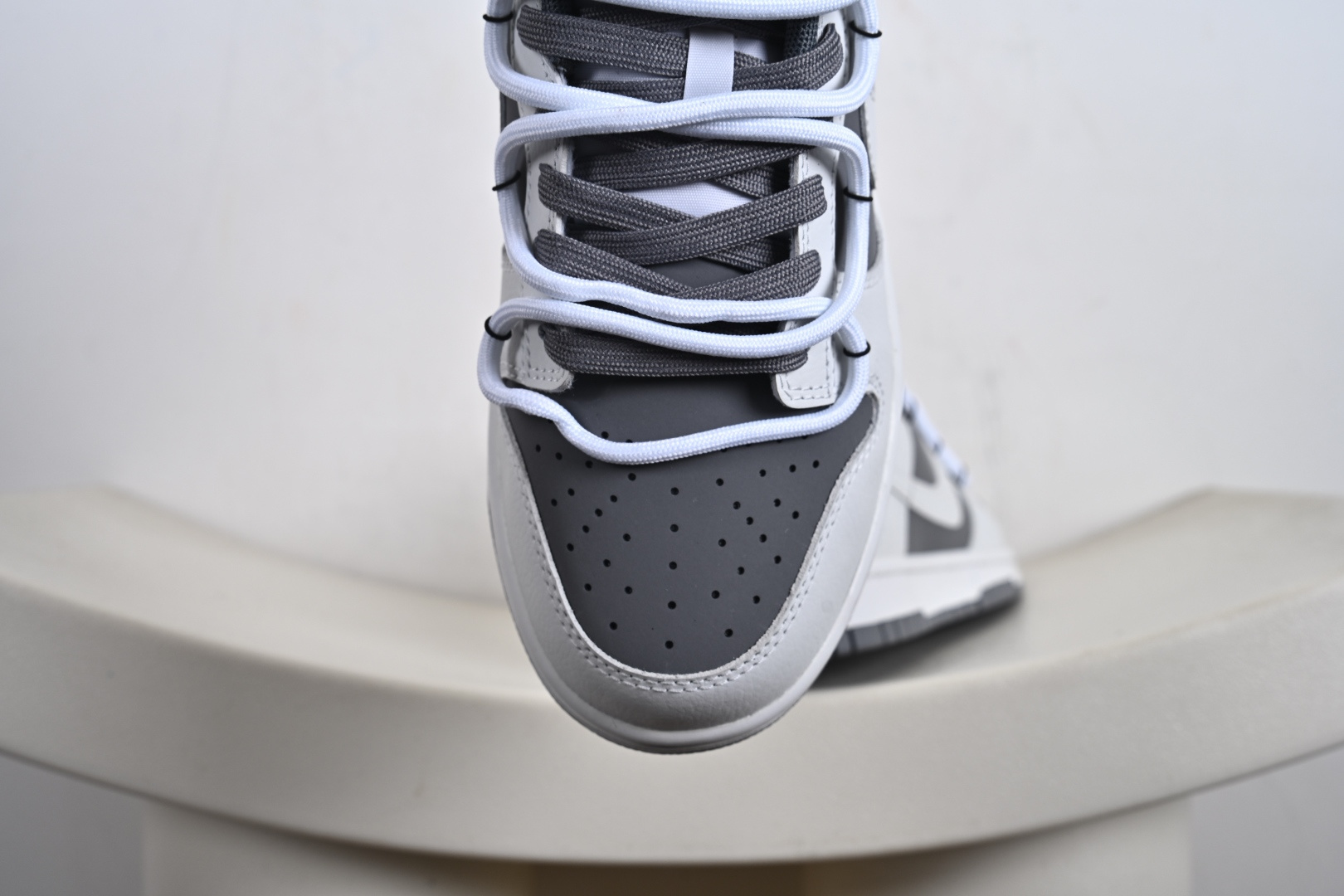 Nike Dunk Low 封狼居胥 白灰 当白与灰化作鞋身主调 WG0528-111