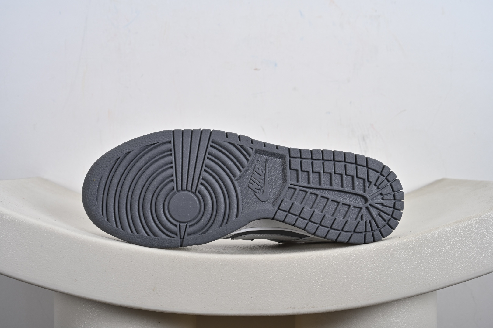 Nike Dunk Low 封狼居胥 白灰 当白与灰化作鞋身主调 WG0528-111