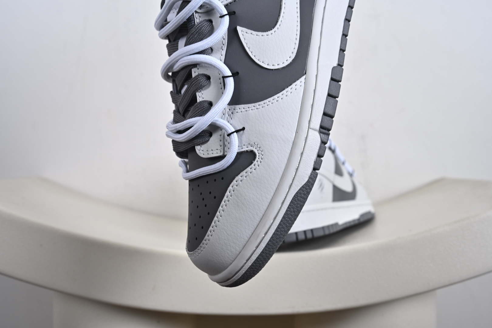 Nike Dunk Low 封狼居胥 白灰 当白与灰化作鞋身主调 WG0528-111