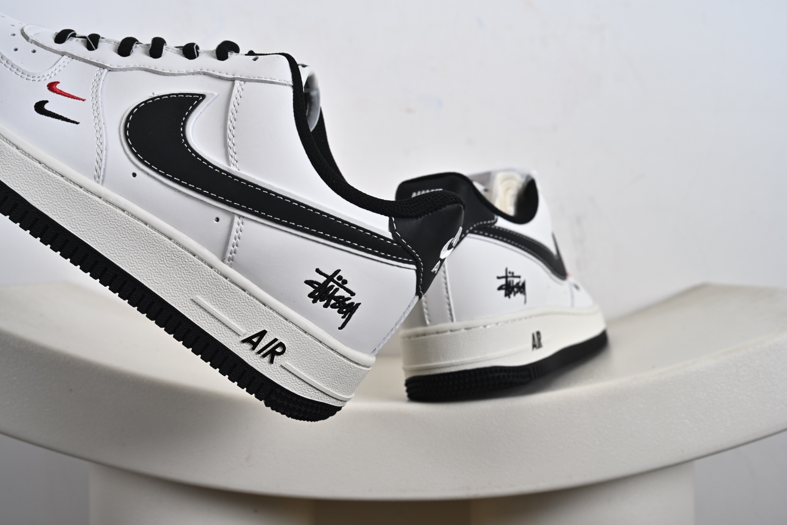 Nike Air Force 1'07 Low 斯图西联名 米黑勾黑底 空军一号低帮休闲板鞋 CS5288-037