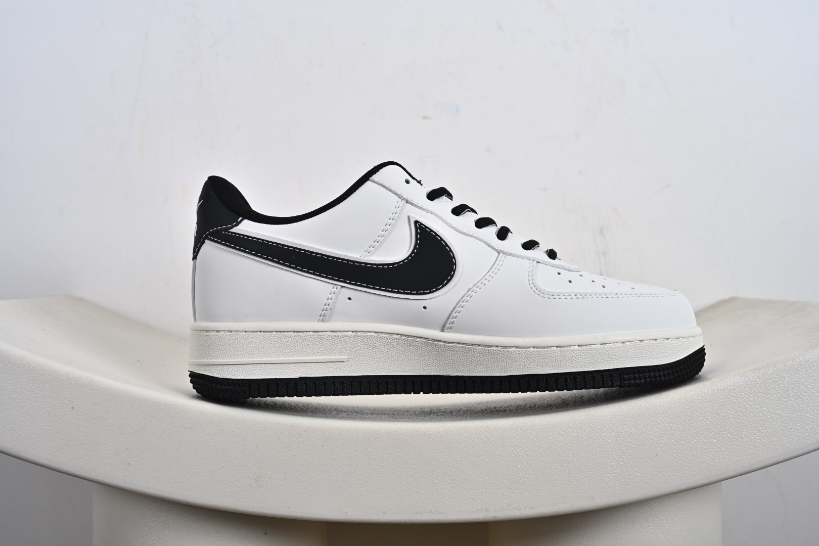 Nike Air Force 1'07 Low 斯图西联名 米黑勾黑底 空军一号低帮休闲板鞋 CS5288-037
