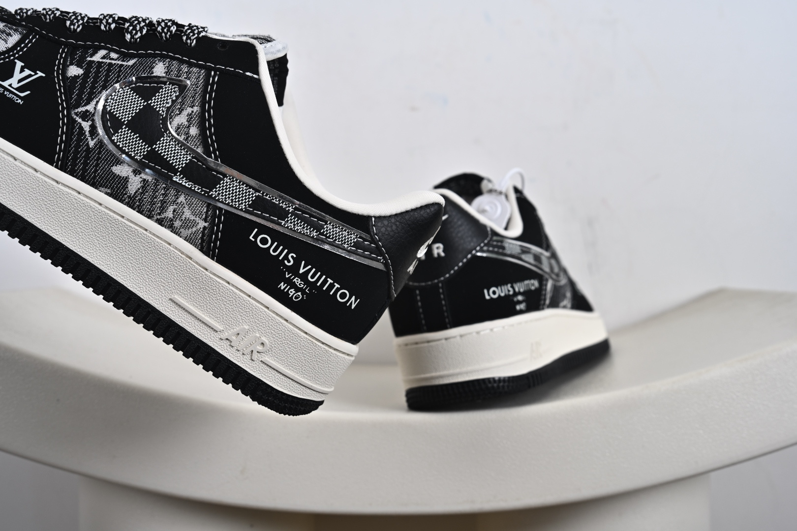 高端定制Nike Air Force 1 '07 Low “路易威登LV联名--- 黑灰格子帆布印花” 高端定制 低帮休闲板鞋 XL1979-108-莆田鞋,莆田鞋货源,高仿鞋,高仿鞋货源,安福档口,莆田高仿鞋,莆田鞋批发,高仿鞋批发,莆田高仿运动鞋,高仿运动鞋,莆田运动鞋 高端定制Nike Air Force 1 '07 Low “路易威登LV联名--- 黑灰格子帆布印花” 高端定制 低帮休闲板鞋 XL1979-108