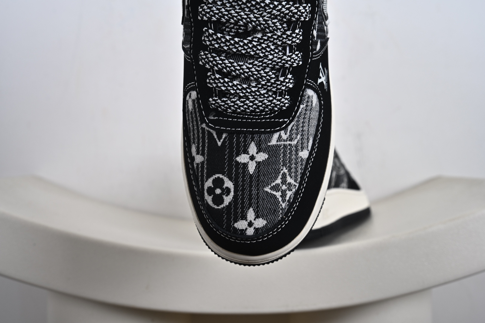 高端定制Nike Air Force 1 '07 Low “路易威登LV联名--- 黑灰格子帆布印花” 高端定制 低帮休闲板鞋 XL1979-108-莆田鞋,莆田鞋货源,高仿鞋,高仿鞋货源,安福档口,莆田高仿鞋,莆田鞋批发,高仿鞋批发,莆田高仿运动鞋,高仿运动鞋,莆田运动鞋 高端定制Nike Air Force 1 '07 Low “路易威登LV联名--- 黑灰格子帆布印花” 高端定制 低帮休闲板鞋 XL1979-108