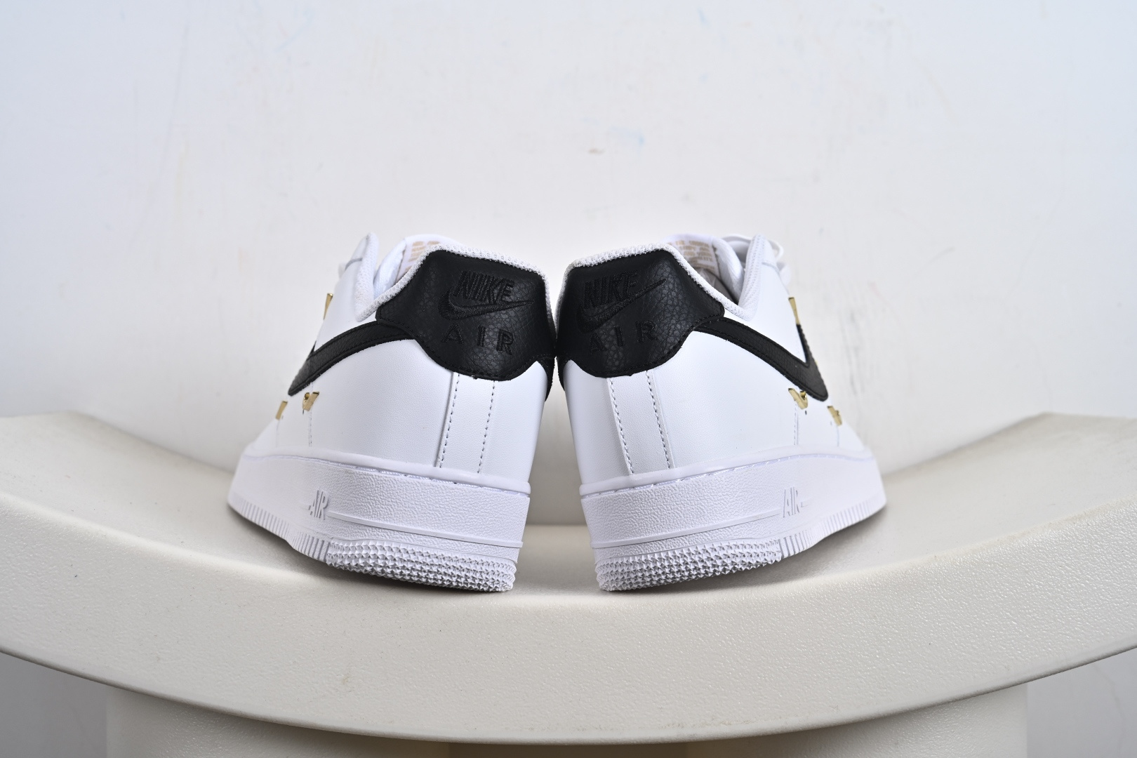 官方爆款定制 二次元主题 Nike Air Force 1 Low’07 四勾黑白 空军一号低帮休闲板鞋 ZH0316-113