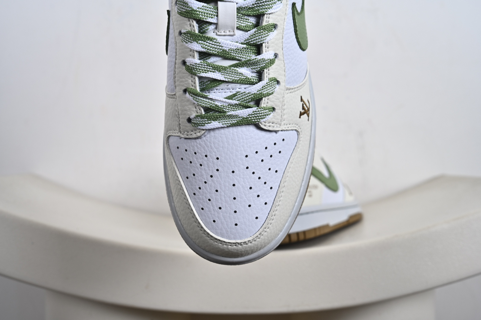 Nike SB Dunk Low LV联名 白绿棕 高端定制 低帮休闲板鞋 SC0601-476