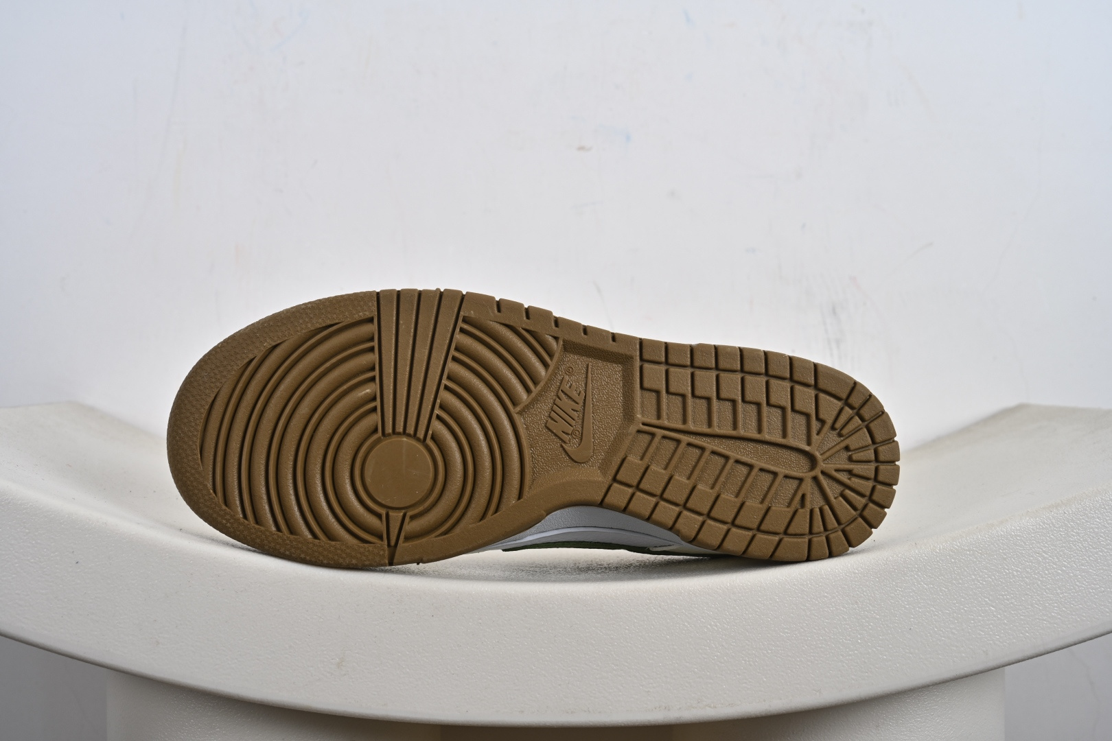 Nike SB Dunk Low LV联名 白绿棕 高端定制 低帮休闲板鞋 SC0601-476