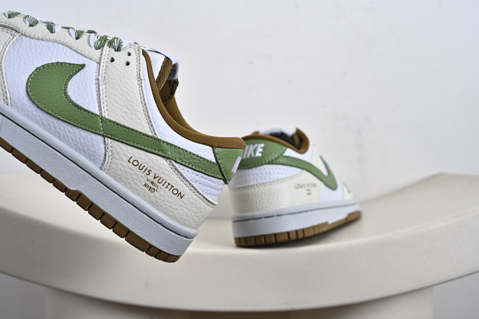 Nike SB Dunk Low LV联名 白绿棕 高端定制 低帮休闲板鞋 SC0601-476