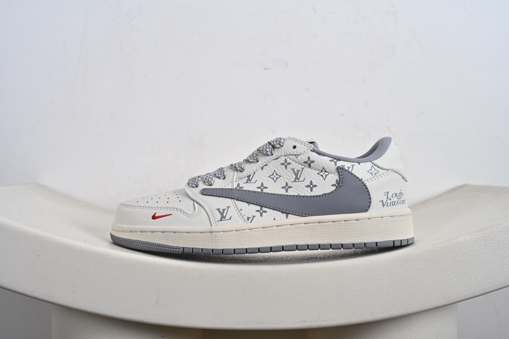 Louis Travis Scott x Air Jordan 1 Low x AJ1 低帮 米白灰倒钩 CS5288-502