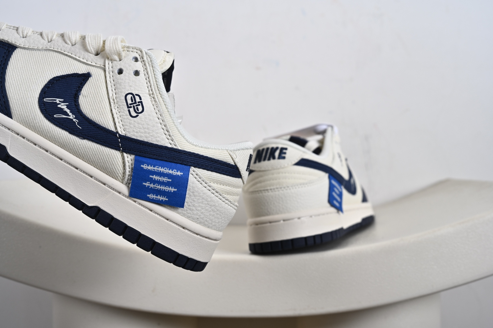 NK SB Dunk Low 联名 米白帆布蓝钩 高端定制 低帮休闲板鞋 XD1588-230