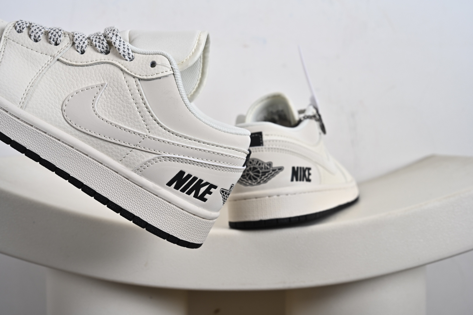 Nike Jordan Air Jordan 1“ NIKE——经典黑” 高端定制 低帮 复古 减震 防滑 耐磨 篮球鞋 XX3168-219