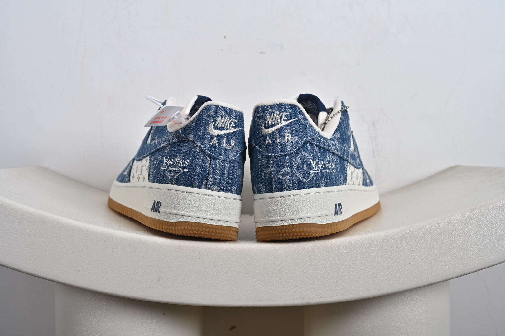 Nike Air Force 1'07 Low LV联名 白牛仔蓝 空军一号低帮休闲板鞋 YF9511-815-莆田鞋,莆田鞋货源,高仿鞋,高仿鞋货源,安福档口,莆田高仿鞋,莆田鞋批发,高仿鞋批发,莆田高仿运动鞋,高仿运动鞋,莆田运动鞋 Nike Air Force 1'07 Low LV联名 白牛仔蓝 空军一号低帮休闲板鞋 YF9511-815