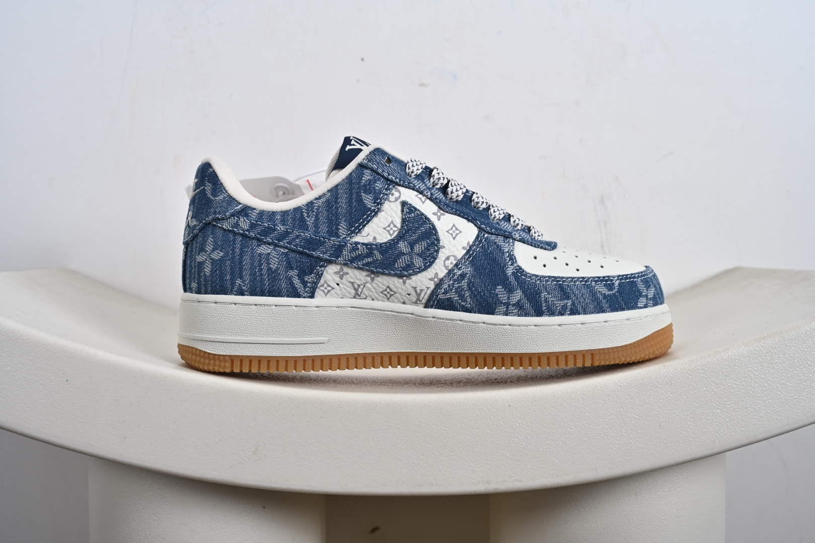Nike Air Force 1'07 Low LV联名 白牛仔蓝 空军一号低帮休闲板鞋 YF9511-815-莆田鞋,莆田鞋货源,高仿鞋,高仿鞋货源,安福档口,莆田高仿鞋,莆田鞋批发,高仿鞋批发,莆田高仿运动鞋,高仿运动鞋,莆田运动鞋 Nike Air Force 1'07 Low LV联名 白牛仔蓝 空军一号低帮休闲板鞋 YF9511-815
