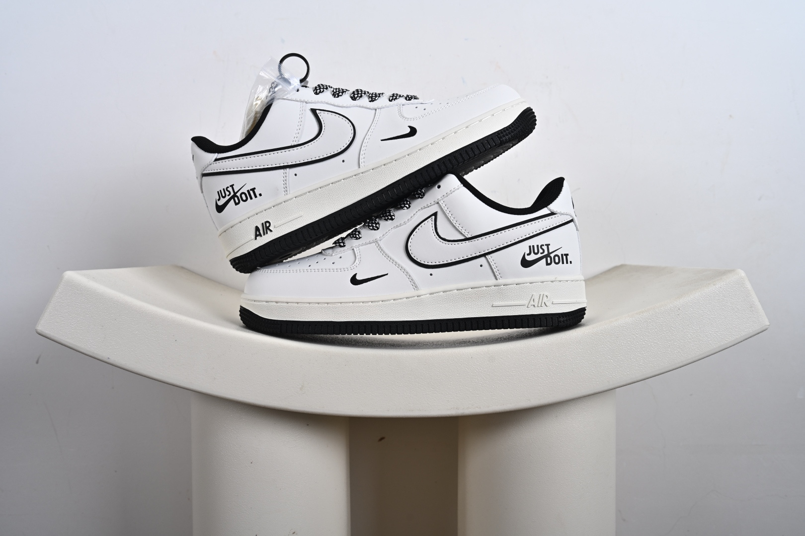 Nike Air Force 1’07 Low ”Justdoit” 白黑小勾 空军一号低帮休闲板鞋 CS5288-038