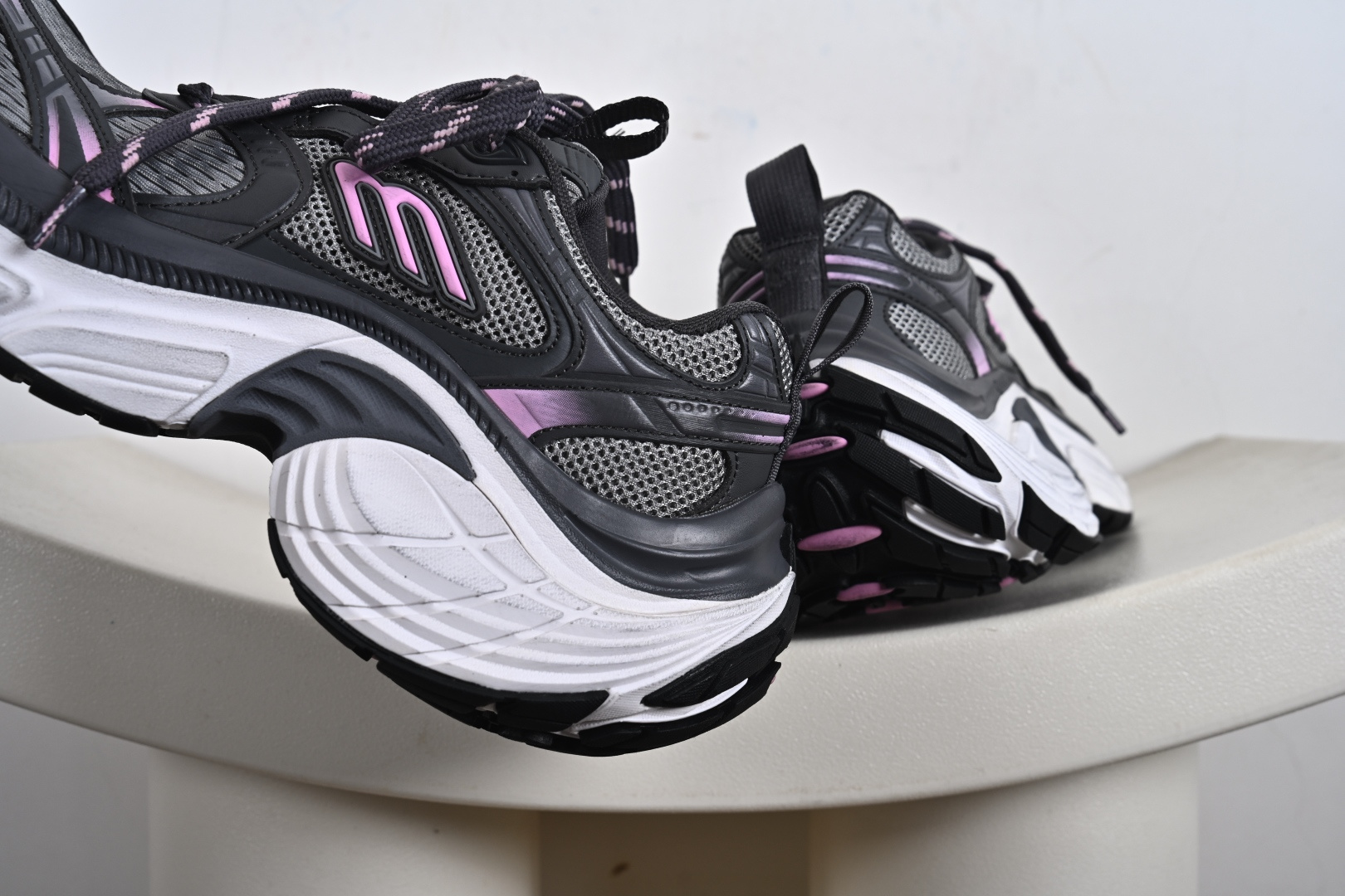 400 巴黎世家BALENCIAGA Car Sneaker 6XL船型系列低帮复古阔型厚底底姥爹风潮流百搭休闲运动鞋 815859 W2MV2 1591