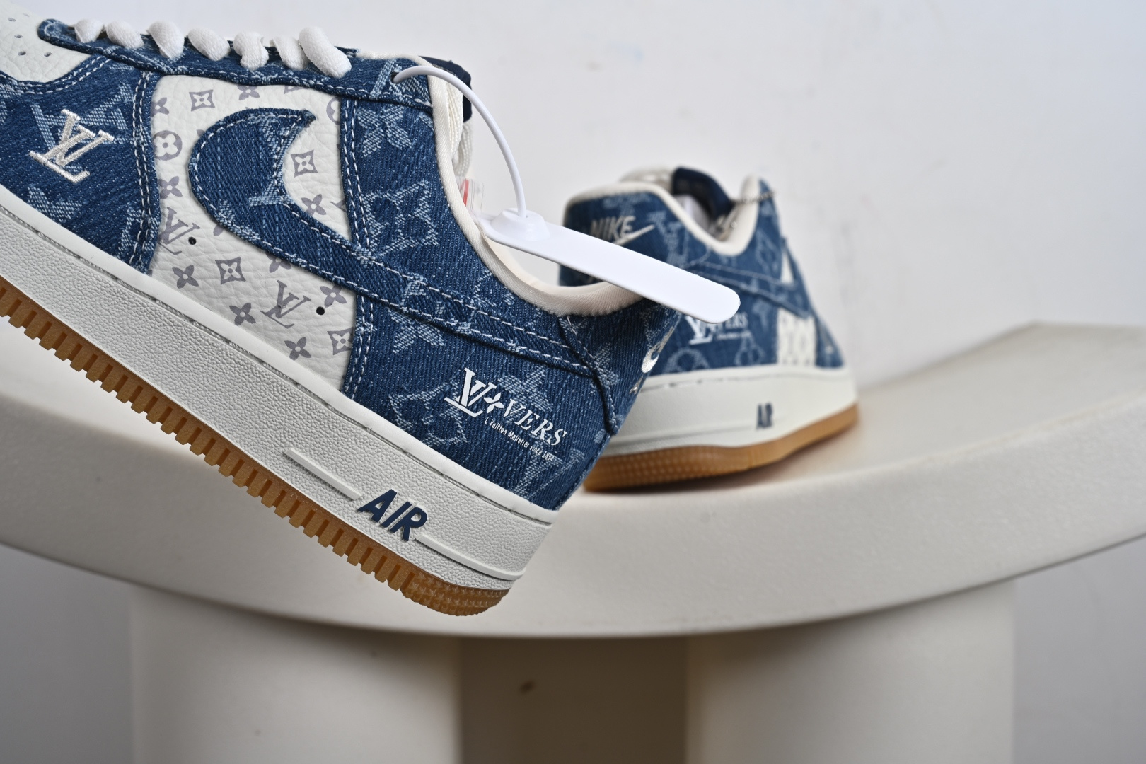 NK Air Force 1'07 Low 联名 白海军蓝 空军一号低帮休闲板鞋 YF9511-813 NK Air Force 1'07 Low 联名 白海军蓝 空军一号低帮休闲板鞋 YF9511-813