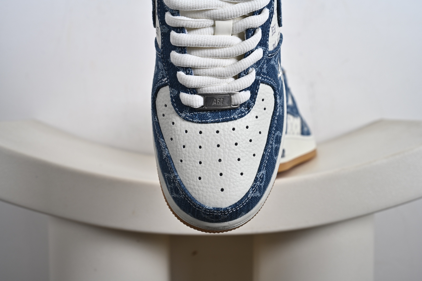 NK Air Force 1'07 Low 联名 白海军蓝 空军一号低帮休闲板鞋 YF9511-813 NK Air Force 1'07 Low 联名 白海军蓝 空军一号低帮休闲板鞋 YF9511-813