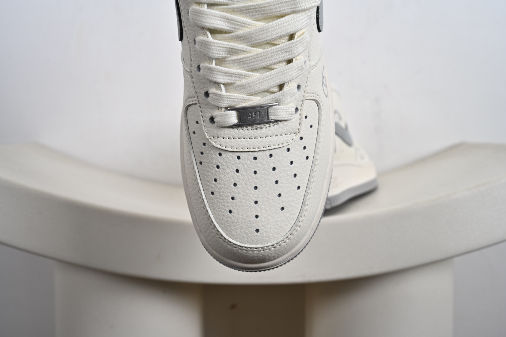 Nike Air Force 1'07 Low 古驰联名 鬼脸米灰 空军一号 低帮休闲板鞋 QW5836-024