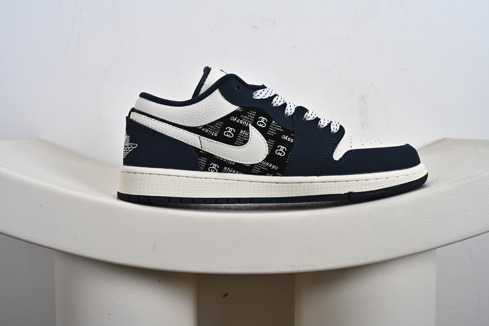 Stussy x Air Jordan 1 Low 斯图西 x AJ1 低帮 蓝白黑 AJ1 乔丹1代 aj1 乔1 低邦 深蓝黑 乔丹篮球鞋系列 LD8888-004