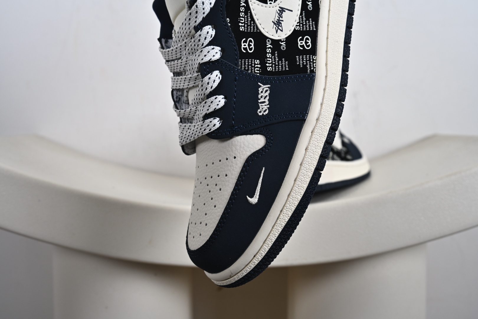 Stussy x Air Jordan 1 Low 斯图西 x AJ1 低帮 蓝白黑 AJ1 乔丹1代 aj1 乔1 低邦 深蓝黑 乔丹篮球鞋系列 LD8888-004
