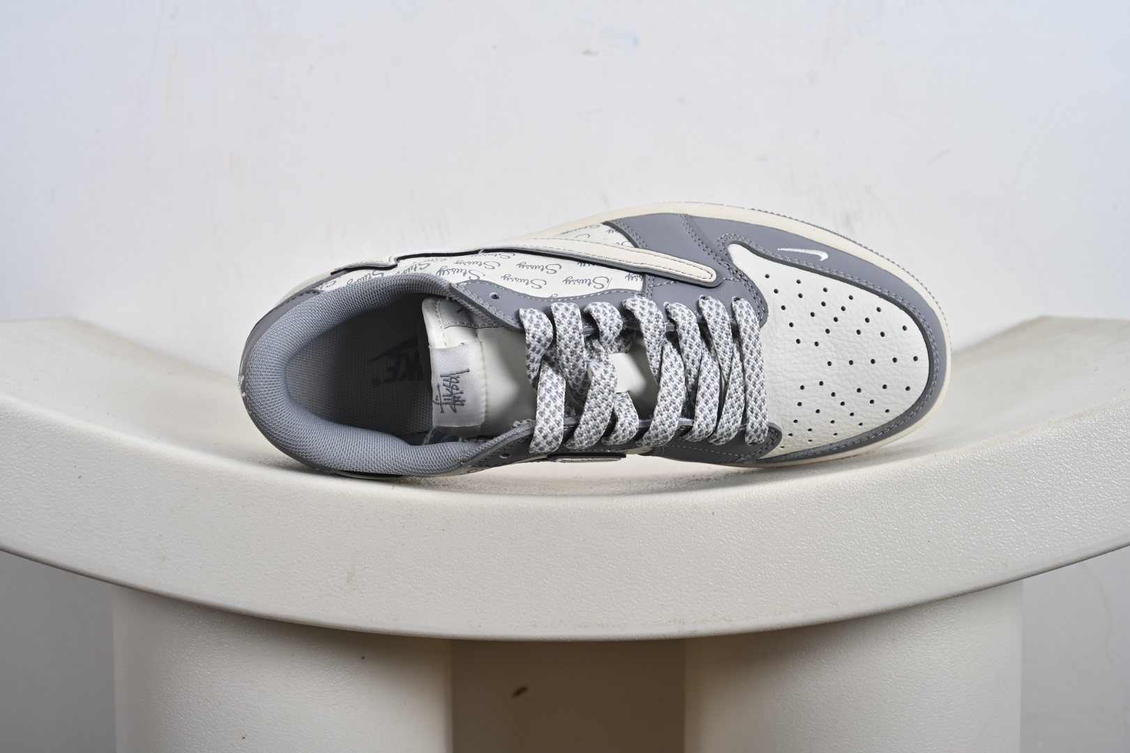 Stussy x Travis Scott x Air Jordan 1 Low 高端定制联名款倒钩低帮休闲运动鞋 CS5288-500