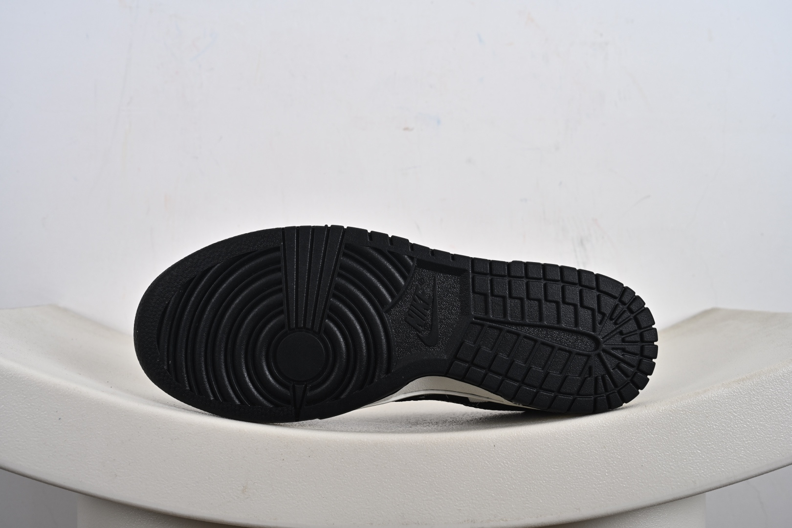 260 定制球鞋 Nike SB Dunk Low LV联名 黑白网格 高端定制 低帮休闲板鞋 SC0601-460-Chinese UA Cheap High Quatity Brand Clothes Bags handbags Sneakers wholesale wholesaler seller from China Factory suppliers Fashion Clothing Shoes best Quality Beautiful Price 260 定制球鞋 Nike SB Dunk Low LV联名 黑白网格 高端定制 低帮休闲板鞋 SC0601-460