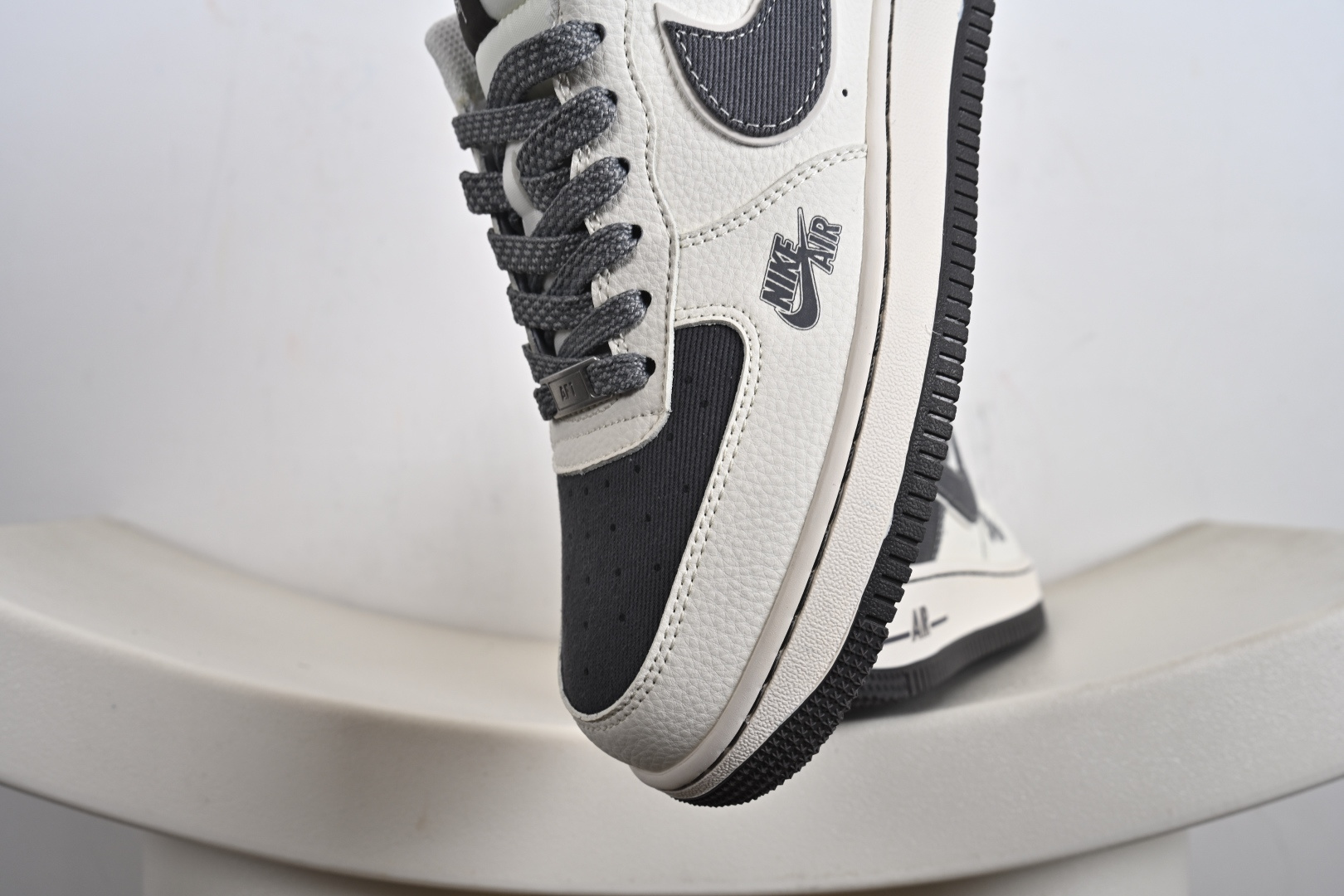 NIke Air Force 1 '07 Low 联名款 空军一号 低帮 运动鞋 休闲鞋 JP8028-011