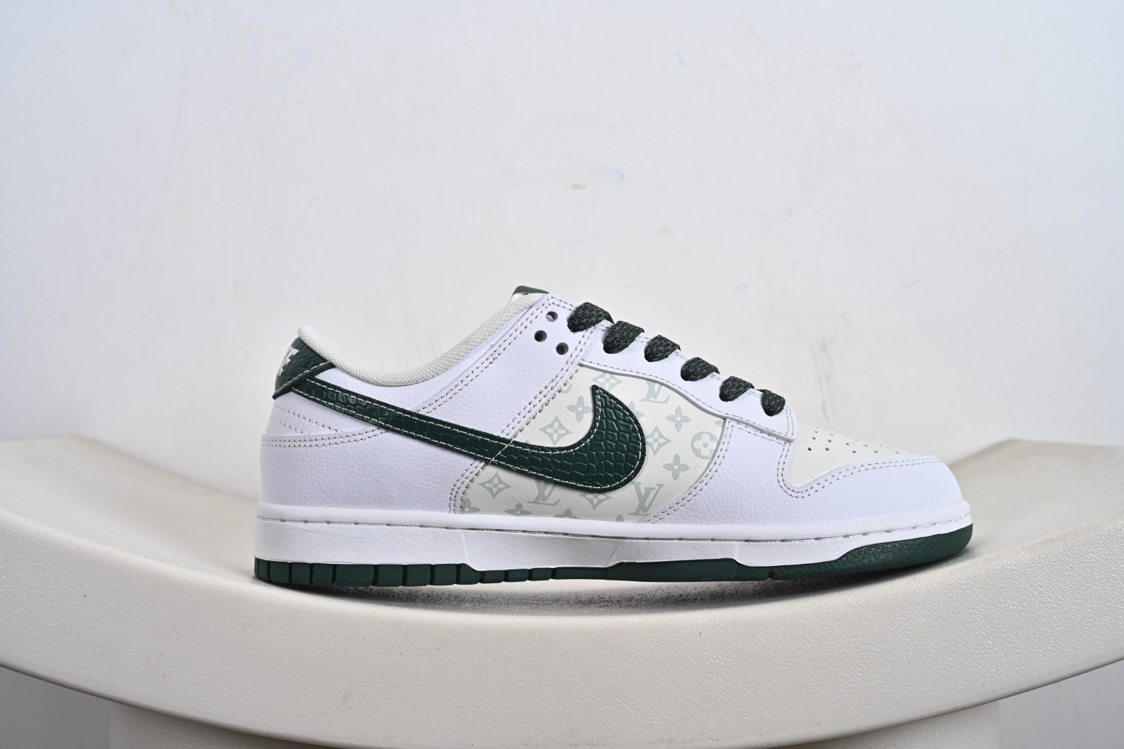 240 NIKE Dunk Low RETRO 联名款 HS2506-214-Chinese UA Cheap High Quatity Brand Clothes Bags handbags Sneakers wholesale wholesaler seller from China Factory suppliers Fashion Clothing Shoes best Quality Beautiful Price 240 NIKE Dunk Low RETRO 联名款 HS2506-214
