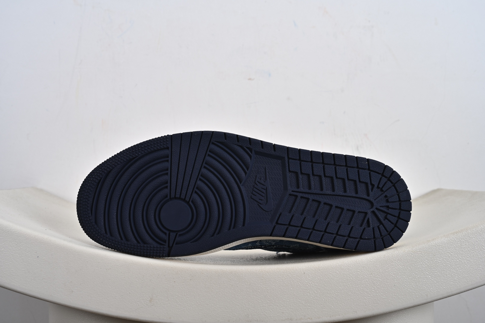 260 定制版 Travis Scott x Fragment Design x Air Jordan 1 Low SP AJ1 乔1 LV联名 水洗牛仔深蓝印花 低帮文化休闲板鞋 XD0798-312