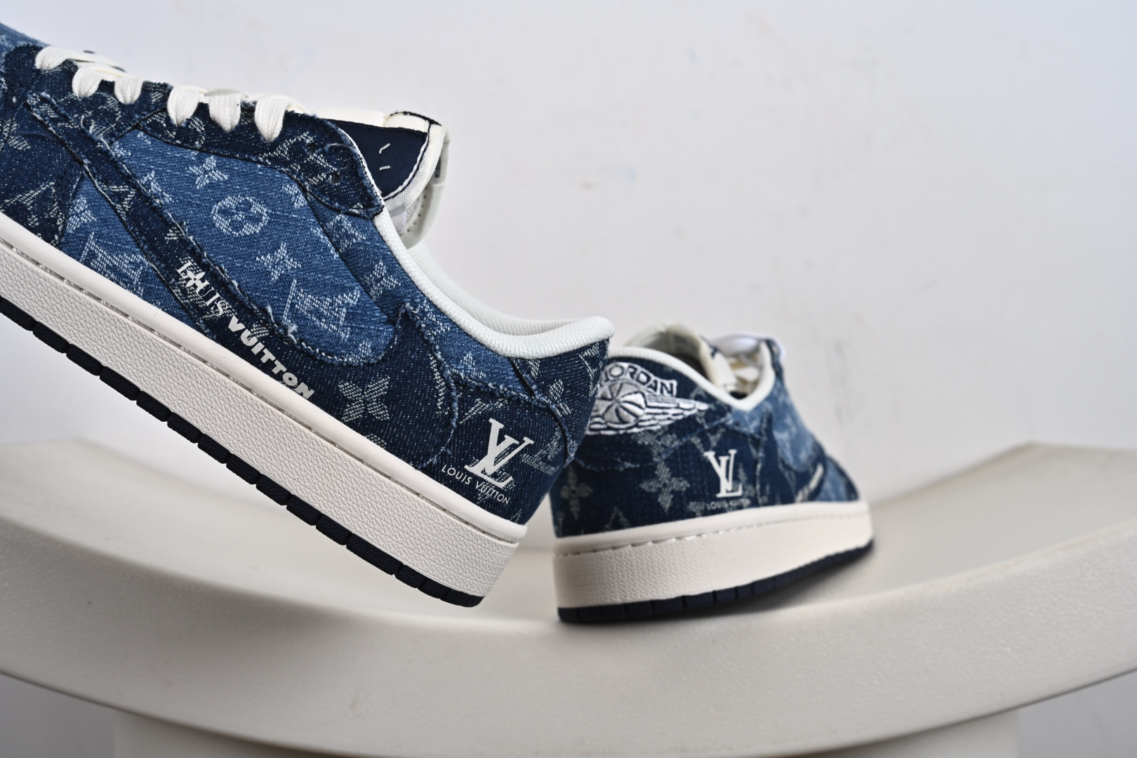260 定制版 Travis Scott x Fragment Design x Air Jordan 1 Low SP AJ1 乔1 LV联名 水洗牛仔深蓝印花 低帮文化休闲板鞋 XD0798-312