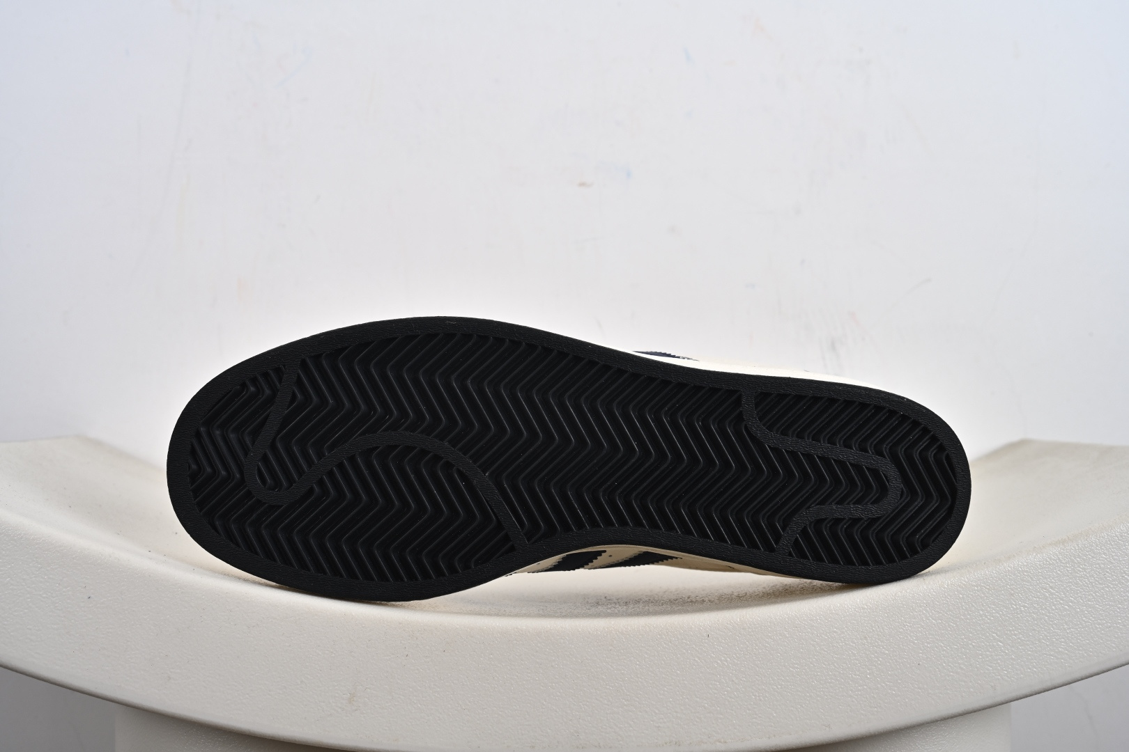 220 高端定制adidas贝壳头 高端定制 低帮休闲板鞋 XG0010