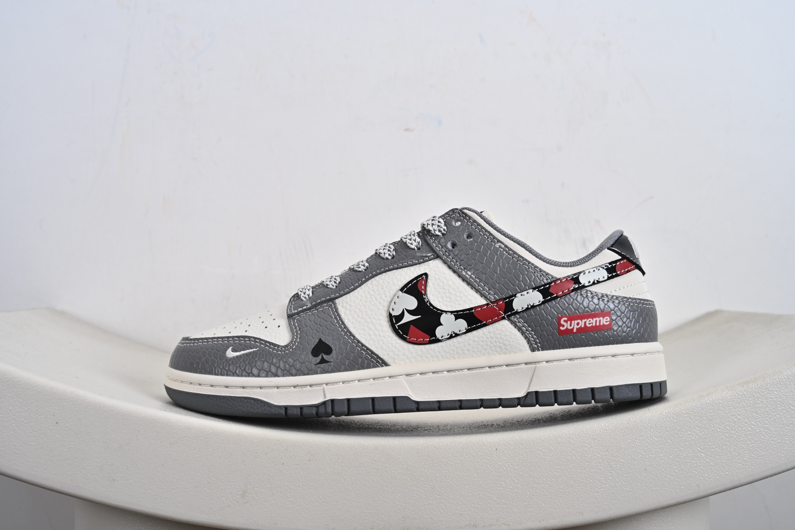 240 NIKE Dunk Low 联名款 HS2506-235