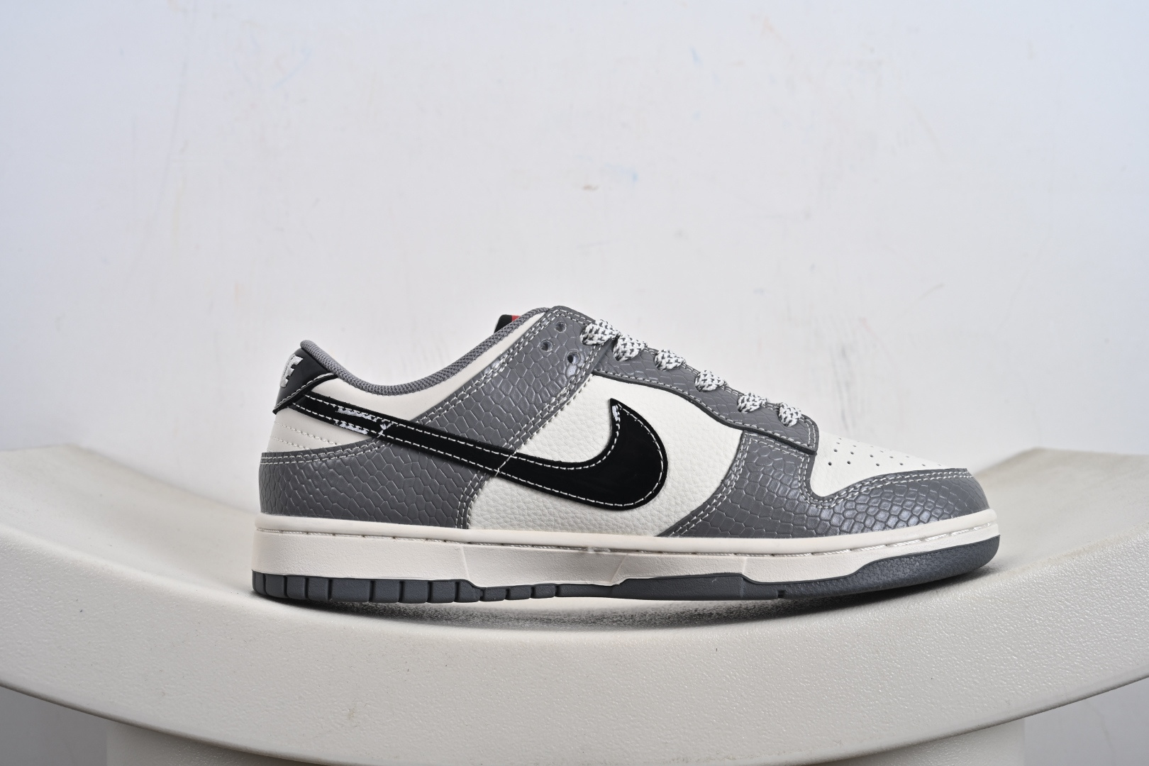 240 NIKE Dunk Low 联名款 HS2506-235