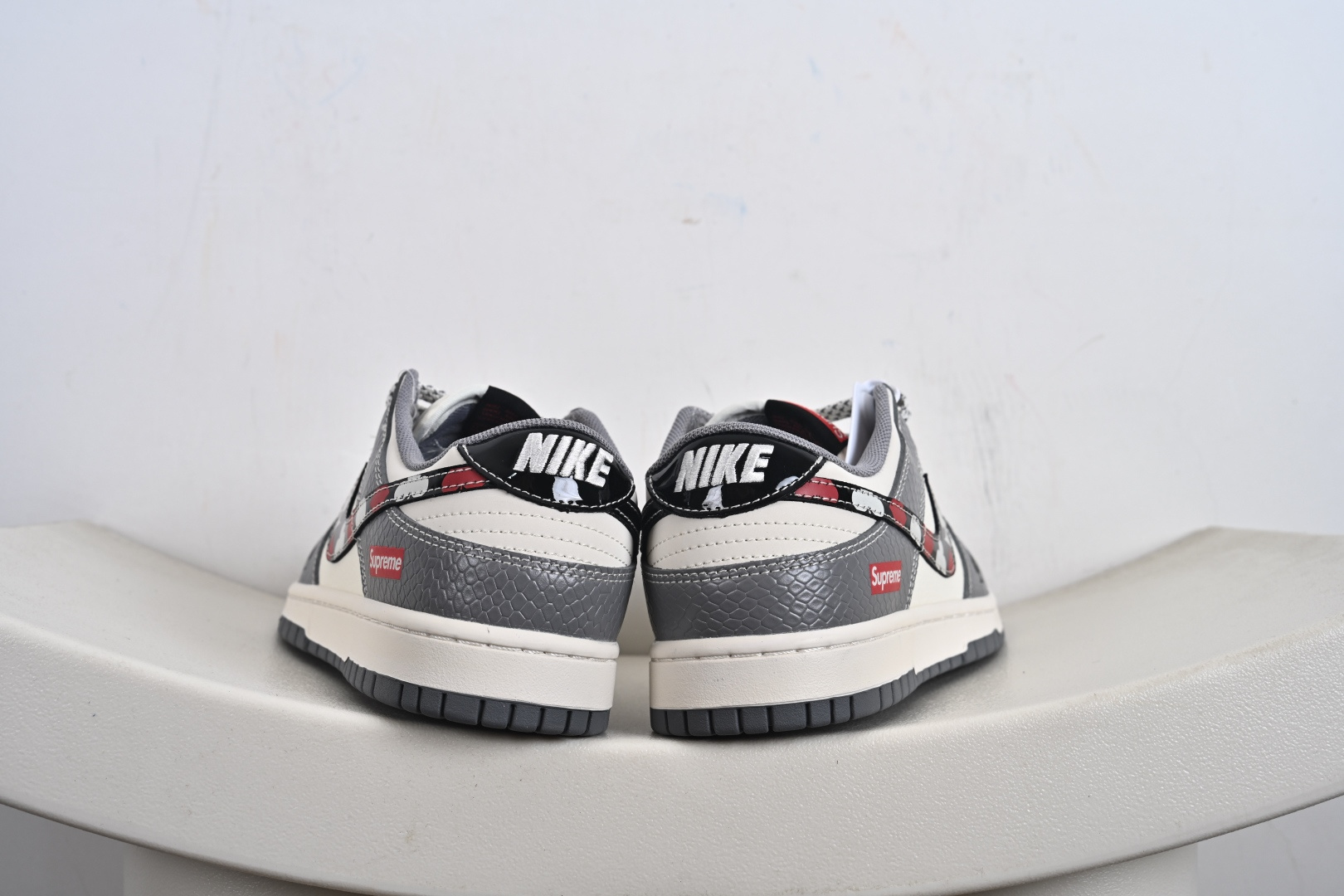 240 NIKE Dunk Low 联名款 HS2506-235