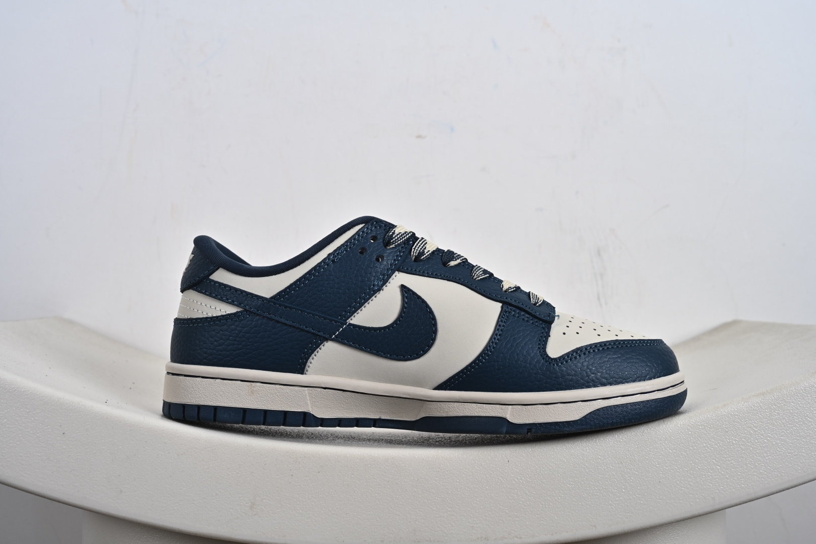 260 定制版 Louis Vuitton x Nk SB Dunk Low Lv联名 Dunk系列复古低帮休闲百搭板鞋 SC0601-477-Chinese UA Cheap High Quatity Brand Clothes Bags handbags Sneakers wholesale wholesaler seller from China Factory suppliers Fashion Clothing Shoes best Quality Beautiful Price 260 定制版 Louis Vuitton x Nk SB Dunk Low Lv联名 Dunk系列复古低帮休闲百搭板鞋 SC0601-477