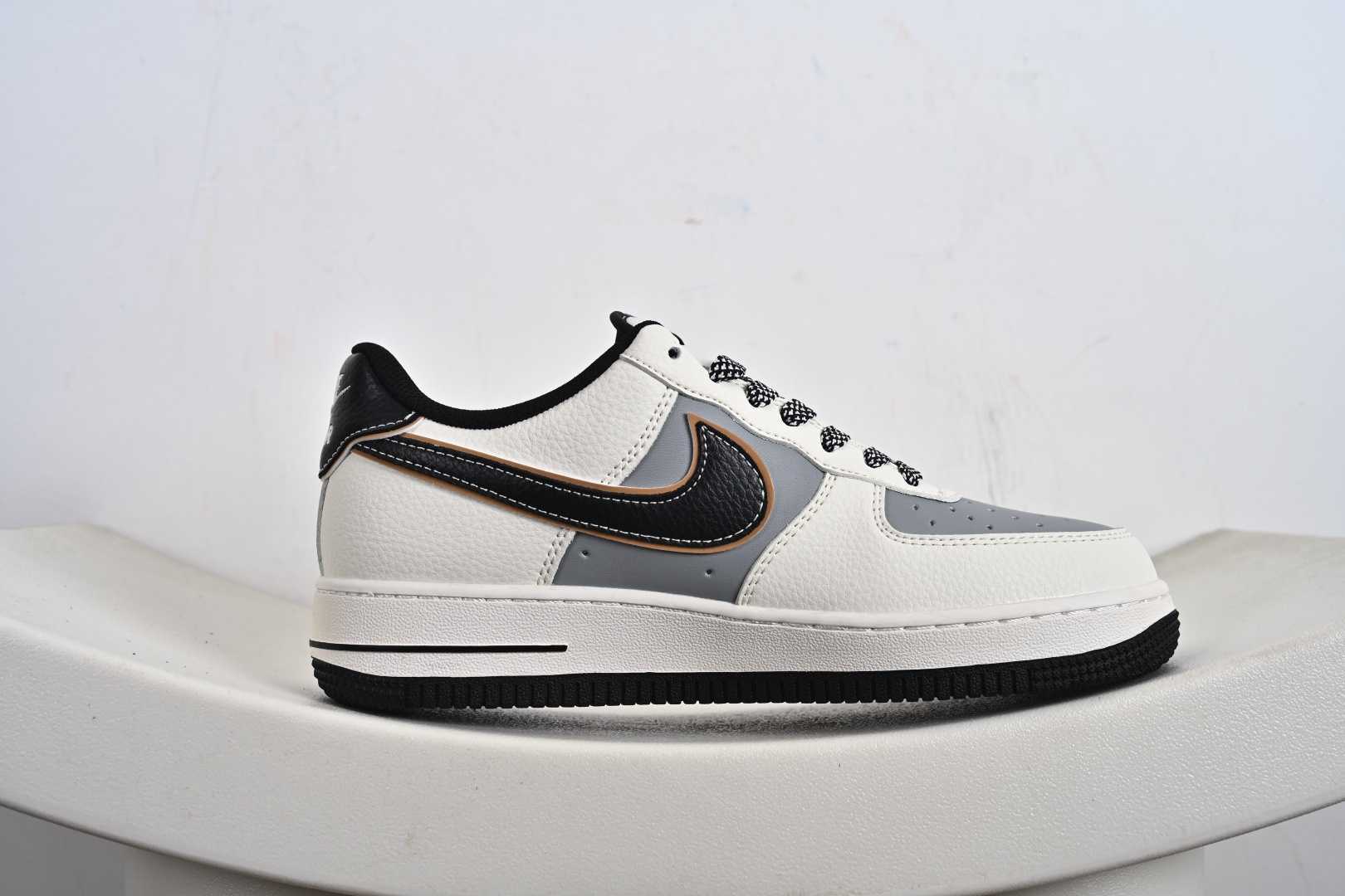 240 NIke Air Force 1 '07 Low “青衣虾仁——大明不妙曲”空军一号 低帮 运动鞋 SM6668-118