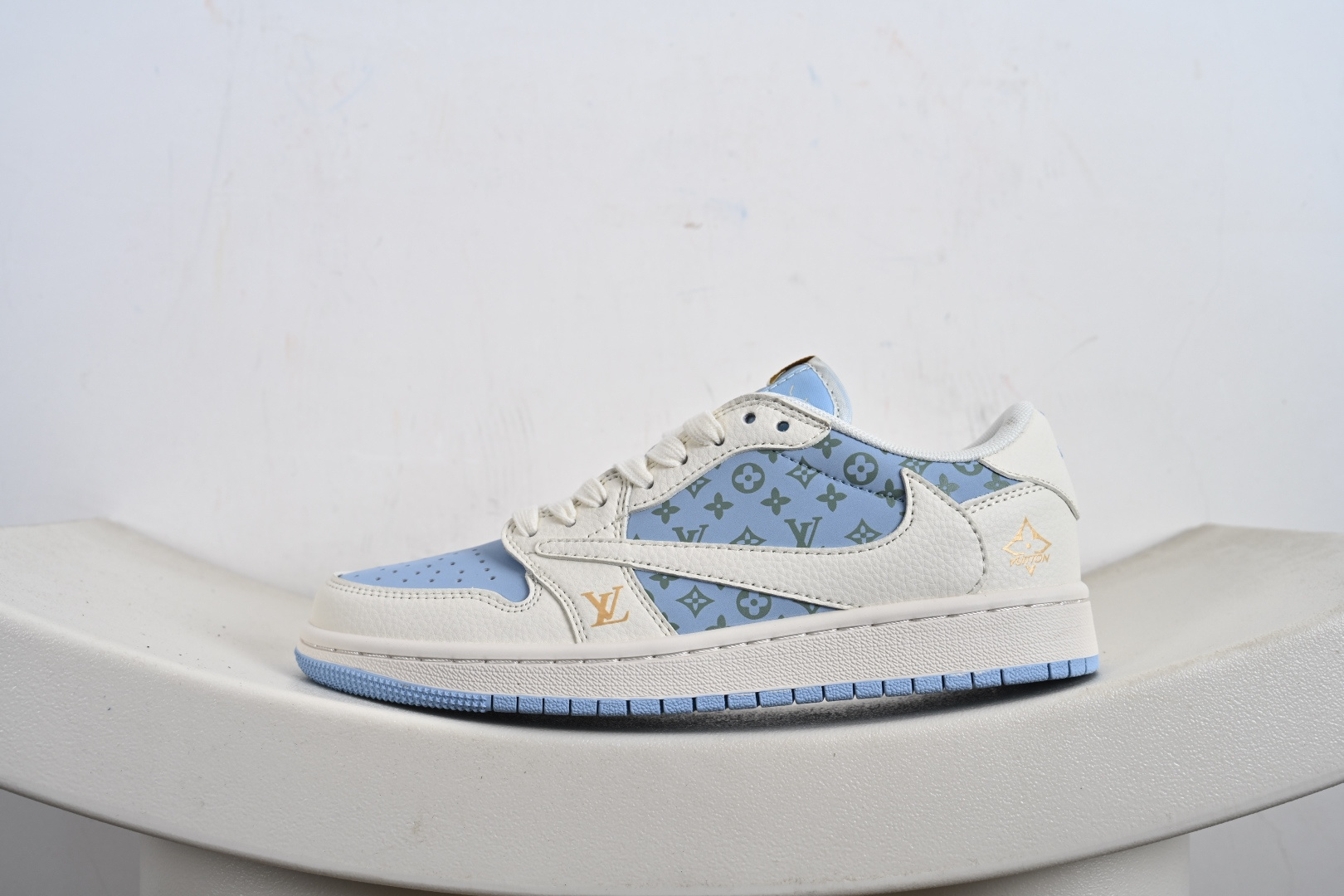 260 定制版 Louis Vuitton x Air Jordan 1 Low × LV 高端定制 乔1倒钩休闲百搭板鞋 ZH2598-163