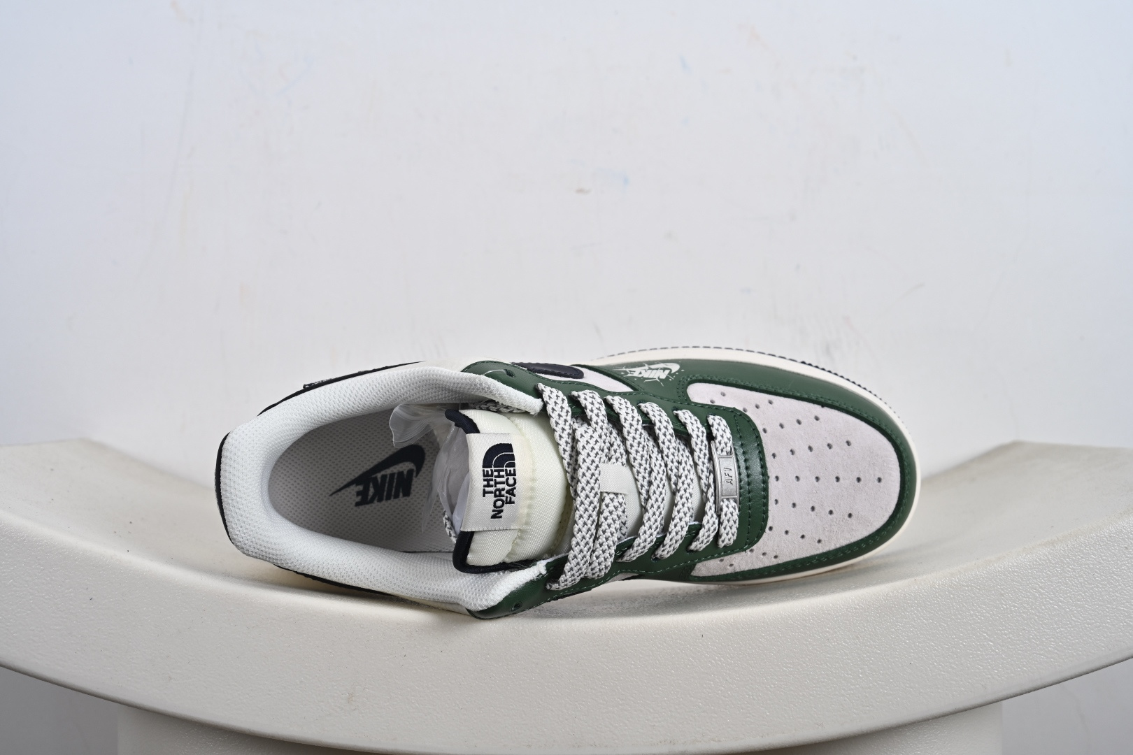 NIKE AIR FORCE 1‘07 LV8 联名款 HS8068-053